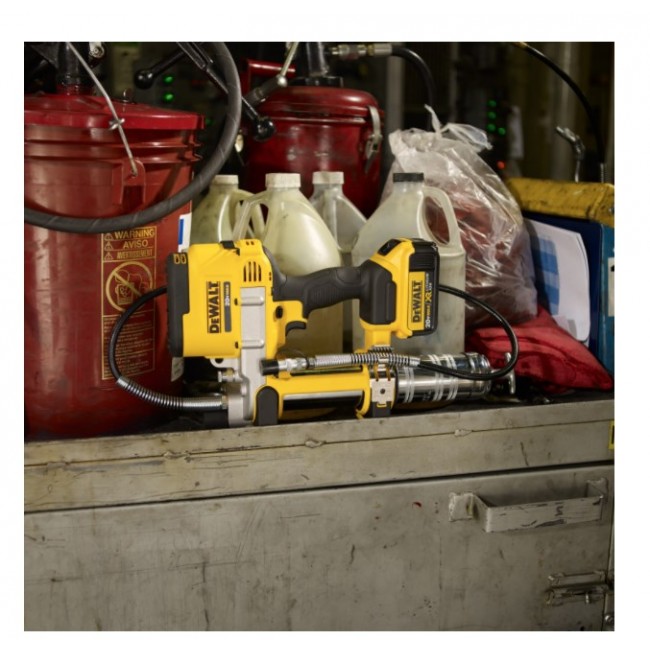 DeWALT DCGG571M1 power grease gun DeWALT DCGG571M1 power grease gun