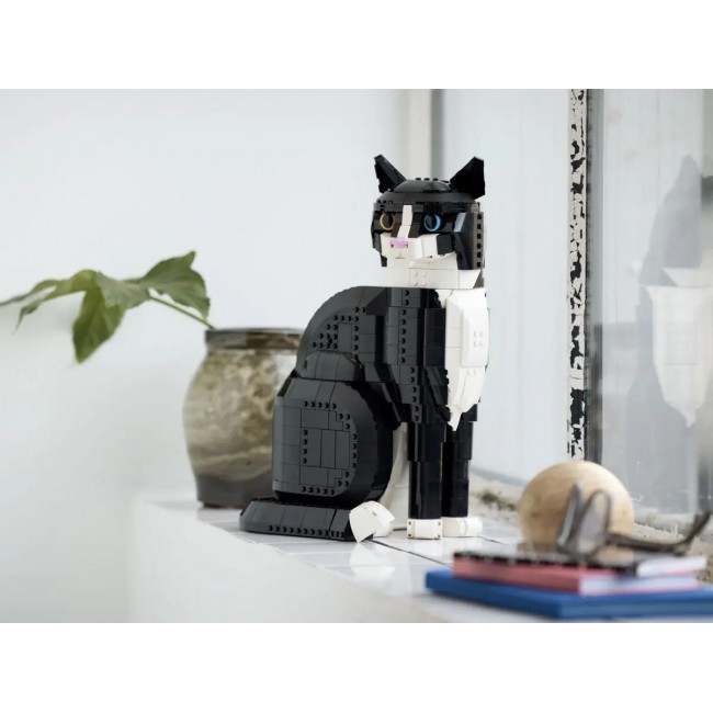 LEGO IDEAS 21349 Tuxedo Cat LEGO IDEAS 21349 Tuxedo Cat