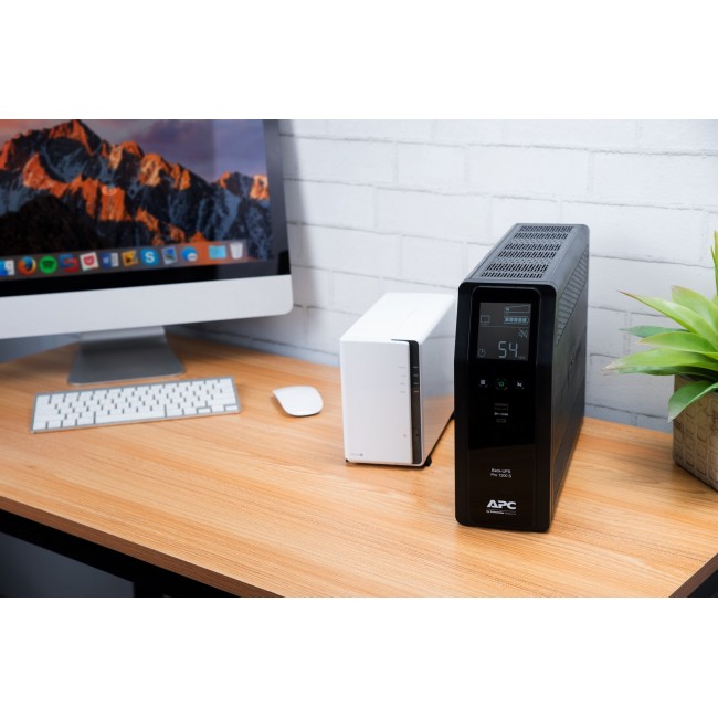 APC Back-UPS Pro, 1200VA/720W, Tower, 230V, 8x IEC C13 outlets, Sine Wave, AVR, USB Type A + C ports, LCD, User Replaceable Battery APC Back-UPS Pro, 1200VA/720W, Tower, 230V, 8x IEC C13 outlets, Sine Wave, AVR, USB Type A + C ports, LCD, User Replaceable Battery
