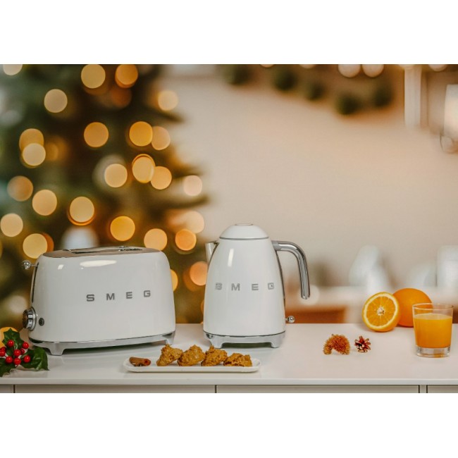 Smeg KLF03WHEU Electric kettle 1.7 l 2400 W White