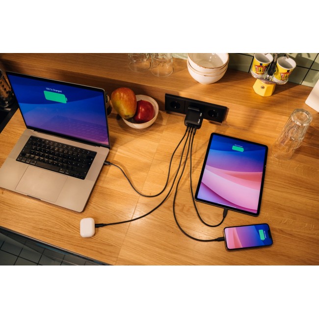 Verbatim Mini GaN Charger 100W 4 Port US plug with EU and UK adaptors