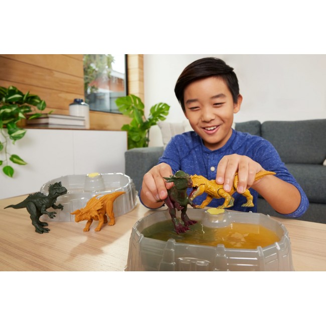Jurassic World Dino Reveal 2 Dinosaur Toys in Battle Arena, Warm Water Changes Decoration