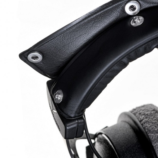 Beyerdynamic DT 770 PRO 250 - closed studio headphones