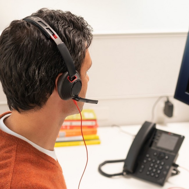 HP Poly Blackwire 5220 Stereo USB-C Headset +3.5mm Plug +USB-C/A Adapter (Bulk)