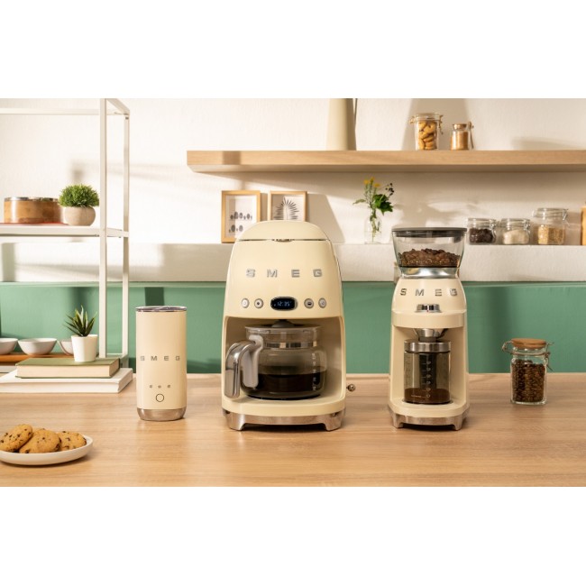 Smeg 50's Style Drip Filter Coffee Machine DCF02CREU Cream 1,4 l