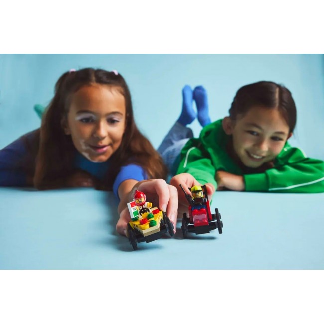 LEGO CITY 60458 Pizza vs. Fire Truck LEGO CITY 60458 Pizza vs. Fire Truck