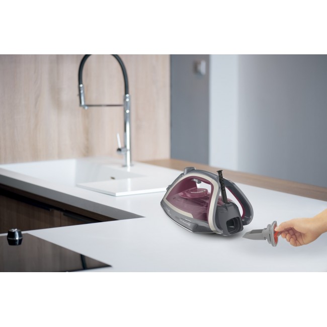 Tefal Ultragliss Anti-Calc Plus FV6840 Steam iron 2800 W Purple, Silver Tefal Ultragliss Anti-Calc Plus FV6840 Steam iron 2800 W Purple, Silver