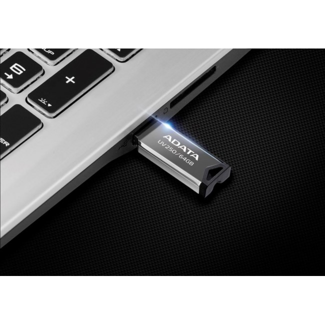 ADATA UV250 USB flash drive 32 GB USB Type-A 2.0 Silver