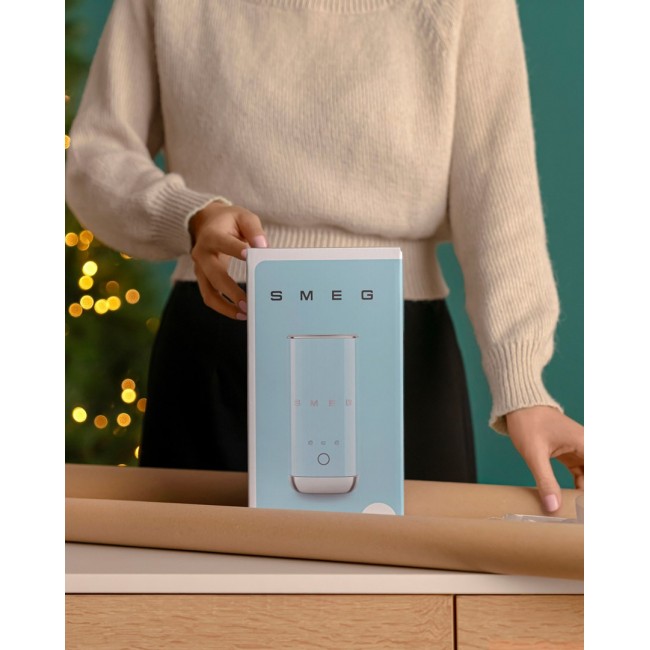 Smeg MFF02BLEU Automatic milk frother/warmer Black