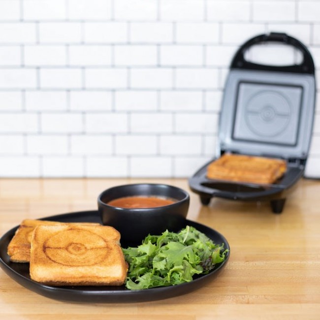 Uncanny Brands Pok mon Pok Ball Single Sandwich Maker