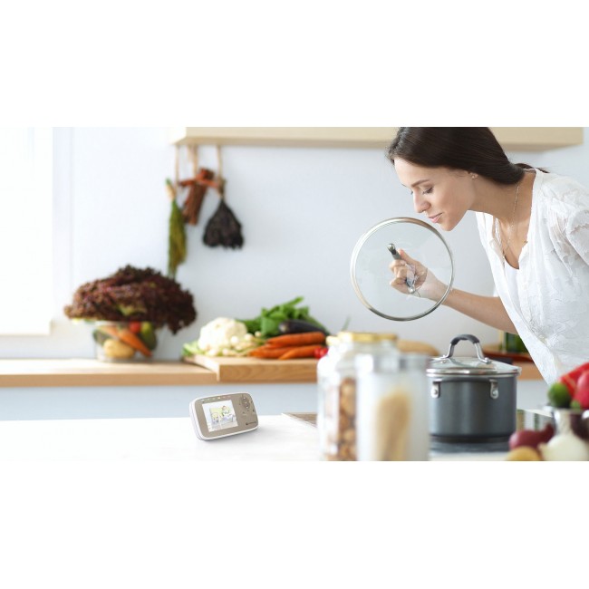 Motorola VM483 video baby monitor 300 m FHSS Gold, White Motorola VM483 video baby monitor 300 m FHSS Gold, White