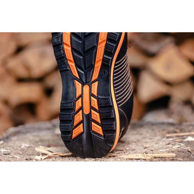 NEO tools 82-106 safety footwear