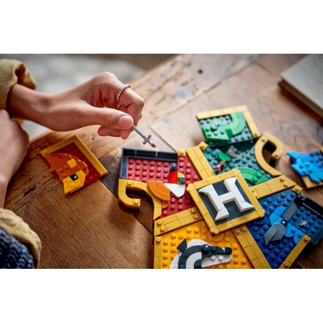 LEGO HARRY POTTER 76462 Hogwarts House Crest