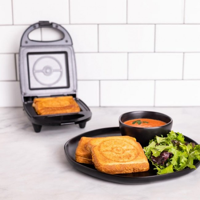 Uncanny Brands Pok mon Pok Ball Single Sandwich Maker