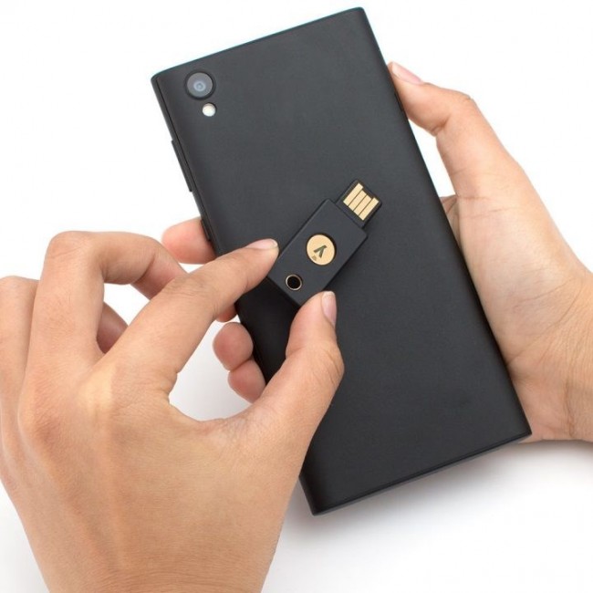 Yubico YubiKey 5 NFC - sikkerhedsnogle Yubico YubiKey 5 NFC - sikkerhedsnogle