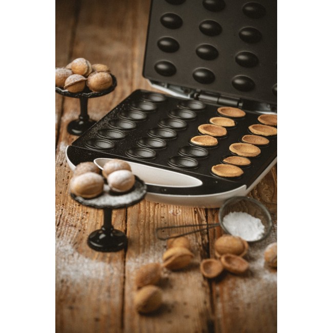 Adler AD 3039 waffle iron 24 waffle(s) 1600 W White Adler AD 3039 waffle iron 24 waffle(s) 1600 W White