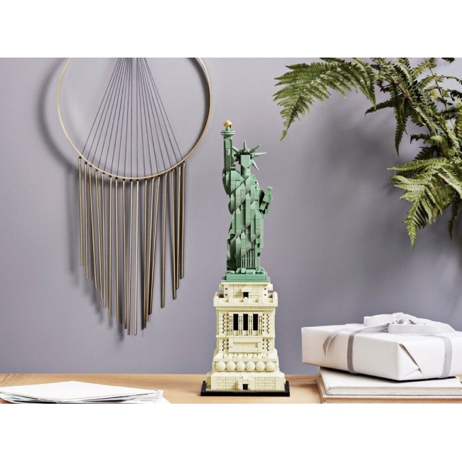 LEGO ARCHITECTURE 21042 STATUE OF LIBERTY