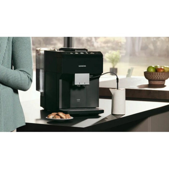 Siemens EQ.500 TP513R09 coffee maker Fully-auto Espresso machine 1.9 L Siemens EQ.500 TP513R09 coffee maker Fully-auto Espresso machine 1.9 L