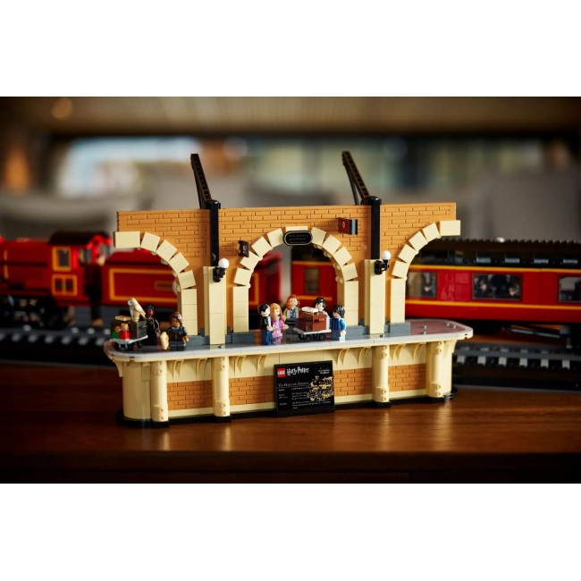 LEGO HARRY POTTER 76405 HOGWARTS EXPRESS - COLLECTORS' EDITION LEGO HARRY POTTER 76405 HOGWARTS EXPRESS - COLLECTORS' EDITION