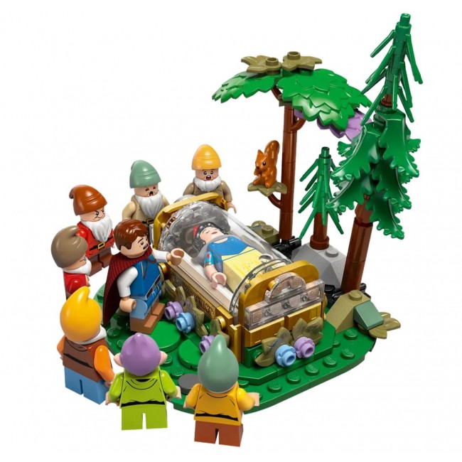 LEGO DISNEY 43242 Snow White and the Seven Dwarfs' Cottage LEGO DISNEY 43242 Snow White and the Seven Dwarfs' Cottage