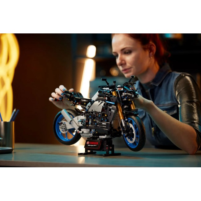 LEGO TECHNIC 42159 YAMAHA MT-10 SP LEGO TECHNIC 42159 YAMAHA MT-10 SP