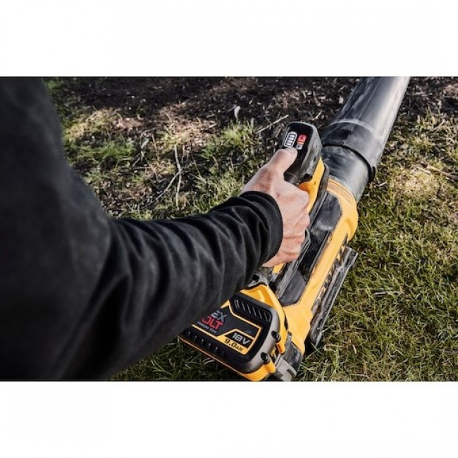 DeWALT DCMBL777N-XJ leaf blower 54 V 258 km/h