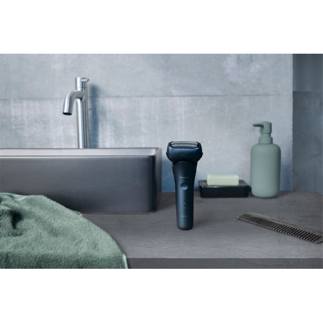 Panasonic ES-LT4B Foil shaver Trimmer Blue Panasonic ES-LT4B Foil shaver Trimmer Blue