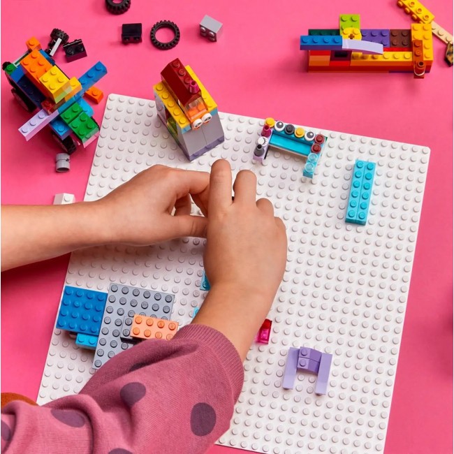 LEGO CLASSIC 11026 WHITE BUILDING PLATE LEGO CLASSIC 11026 WHITE BUILDING PLATE