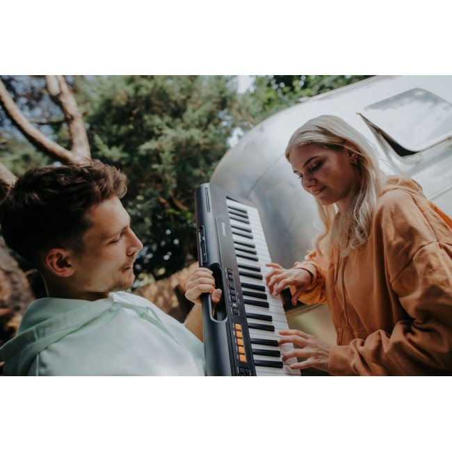 Casio CT-S100 digital piano 61 keys Black, White Casio CT-S100 digital piano 61 keys Black, White