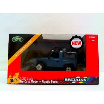 Britains Land Rover Defender behind TOMY accessories