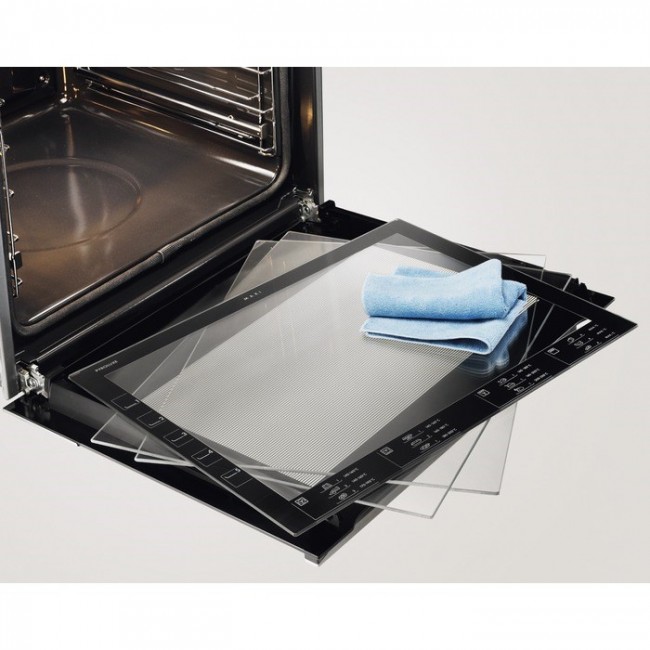 Electrolux LKR540266W Freestanding electric cooker with oven Electrolux LKR540266W Freestanding electric cooker with oven