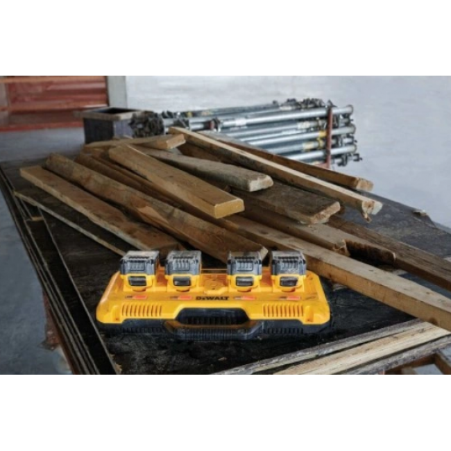 DEWALT CHARGER DCB104 4-PORTS XR 8A DEWALT CHARGER DCB104 4-PORTS XR 8A