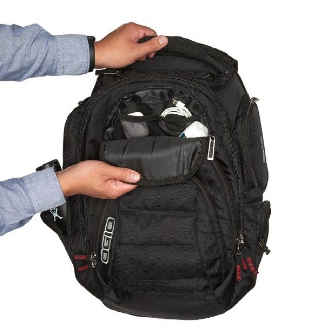OGIO BACKPACK GAMBIT BLACK P/N: 111072_03 OGIO BACKPACK GAMBIT BLACK P/N: 111072_03