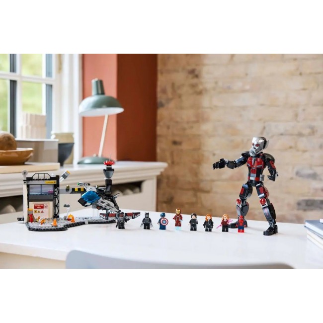 LEGO MARVEL 76314 Captain America: Civil War Battle