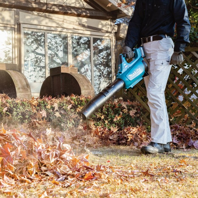 Makita UB001GZ cordless leaf blower 230.4 km/h Black, Blue 40 V Lithium-Ion (Li-Ion)