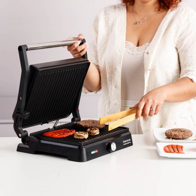 Taurus Bistro Essential 2600W meat and burger grill