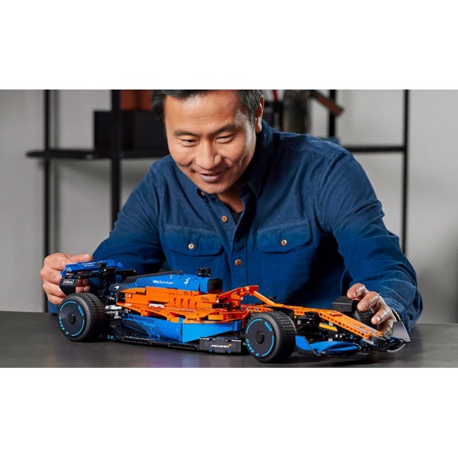 LEGO TECHNIC 42141 McLaren Formula 1 Race Car LEGO TECHNIC 42141 McLaren Formula 1 Race Car