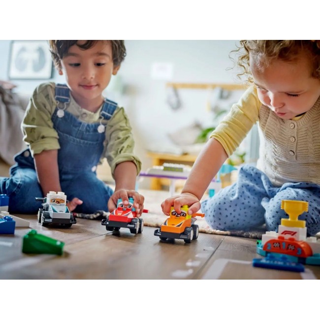 LEGO DUPLO 10445 F1 Team Race Cars & Drivers LEGO DUPLO 10445 F1 Team Race Cars & Drivers