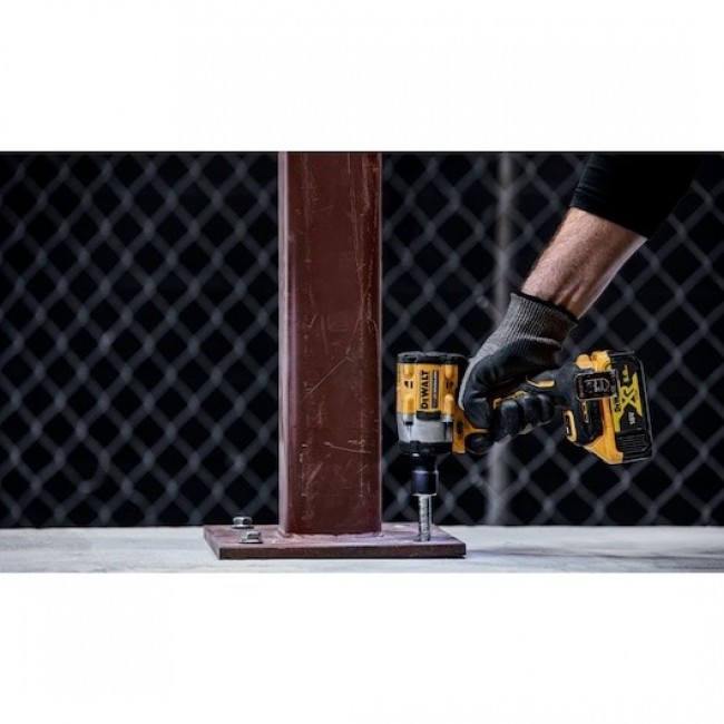 DeWALT DCF922P2T-QW power wrench 2500 RPM 610 N m DeWALT DCF922P2T-QW power wrench 2500 RPM 610 N m