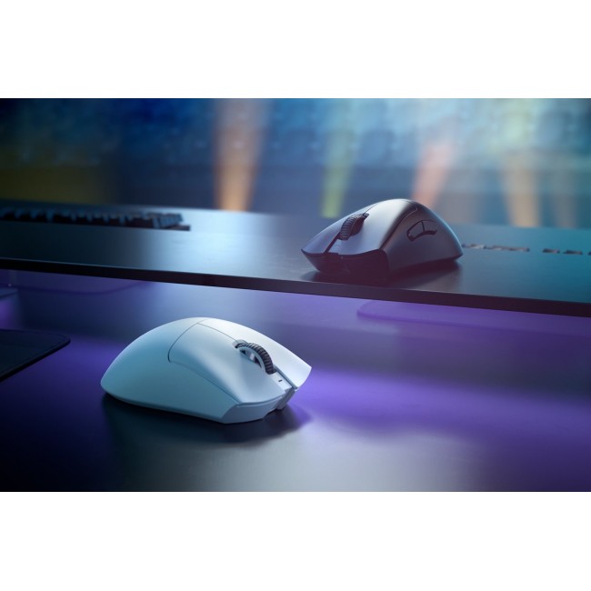 Razer DeathAdder V3 Pro mouse Gaming Right-hand RF Wireless + USB Type-C Optical 30000 DPI