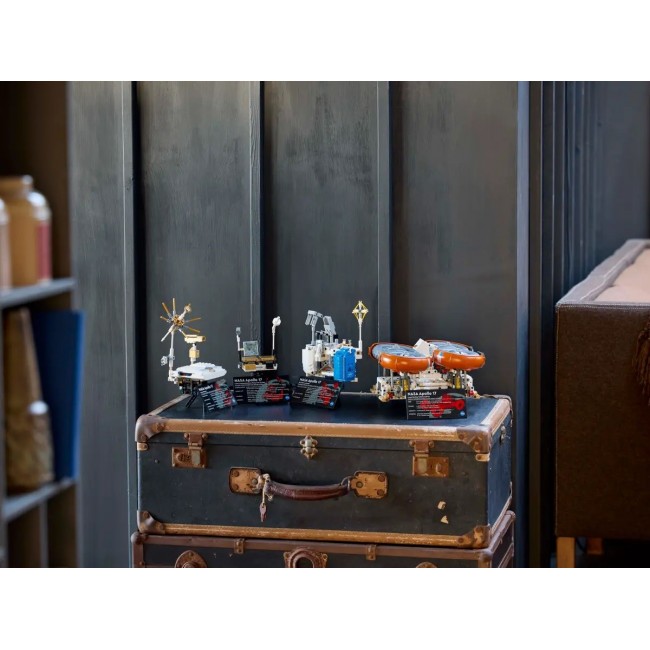 LEGO TECHNIC 42182 NASA Apollo Lunar Roving Vehicle - LRV LEGO TECHNIC 42182 NASA Apollo Lunar Roving Vehicle - LRV