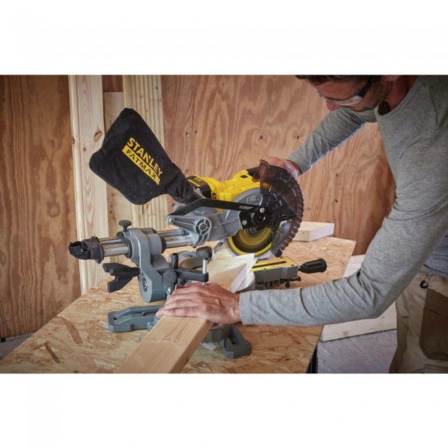 Stanley SFMCS701M1-QW miter saw