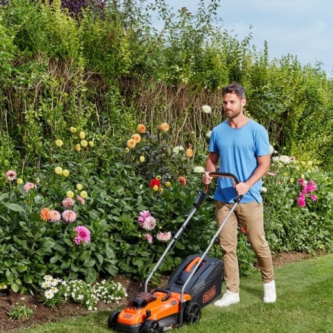 Black & Decker BCMW3318L2 Push lawn mower Battery Black, Orange