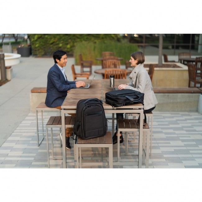 Kensington Contour 2.0 Business Laptop Briefcase 15.6 