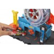 Hot Wheels City Super Twist Tyre Shop Playset and Car