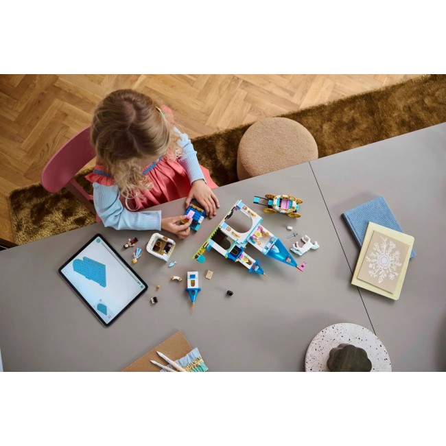 LEGO DISNEY PRINCESS 43275 Cinderella's Castle and Horse Carriage LEGO DISNEY PRINCESS 43275 Cinderella's Castle and Horse Carriage