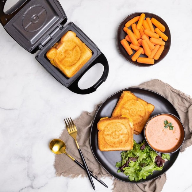 Uncanny Brands Pok mon Pok Ball Single Sandwich Maker