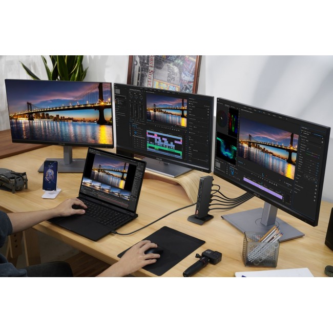 ASUS DC500 Triple 4K Thunderbolt 4 Dock