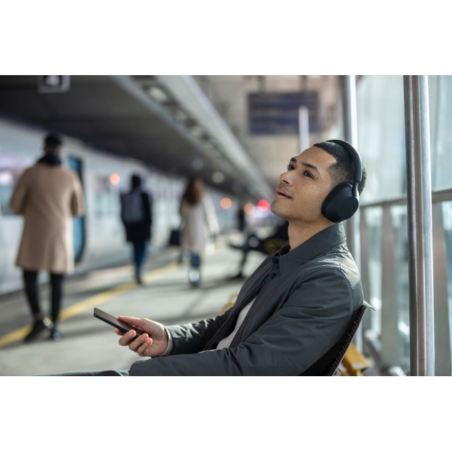 Sony WH-1000XM5 Noise Cancelling Wireless Headphones, 30 hours battery life, Overhead Bluetooth Headphones, Optimised for Alexa and Google Assistant, IOS and Android with Built-In Mic, in Black