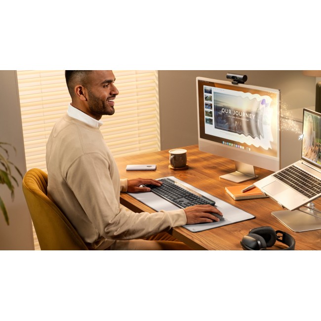 Logitech Signature Slim Solar+ K980 keyboard Universal RF Wireless + Bluetooth QWERTZ German Graphite